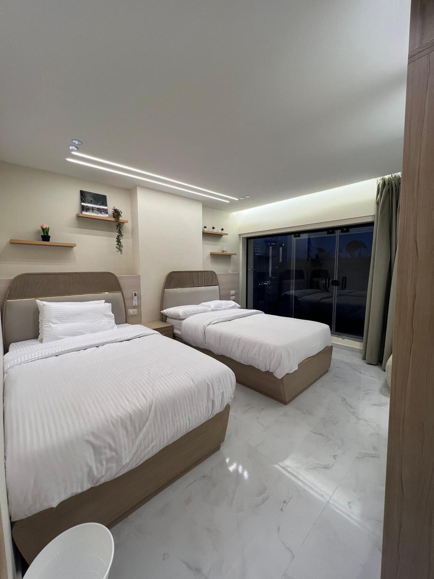 Luxurious Nile View In Zamalek Apartment